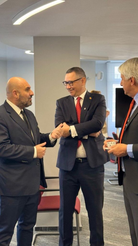 Victor Ponta, candidat independent la președinția României în 2025, susținut de Eugen Teodorovici, vorbesc despre competitivitatea companiilor românești pe piața europeană 8 Victor Ponta, candidat independent la președinția României în 2025, susținut de Eugen Teodorovici, vorbesc despre competitivitatea companiilor românești pe piața europeană