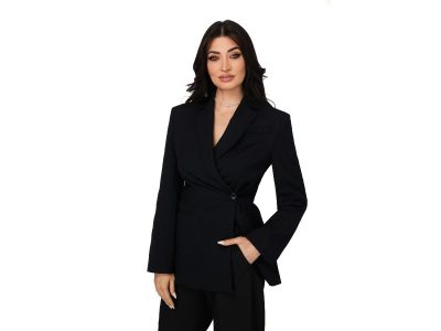 Manuela Halasag, agent REMAX Klass, îți oferă soluții complete: garsoniere, apartamente noi și case sau vile